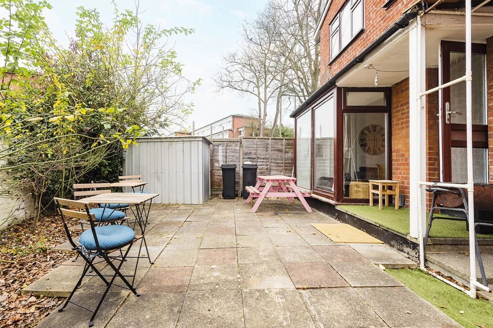 Spacious 3 Bedroom Garden House