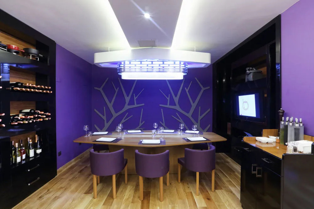 Aura Suites