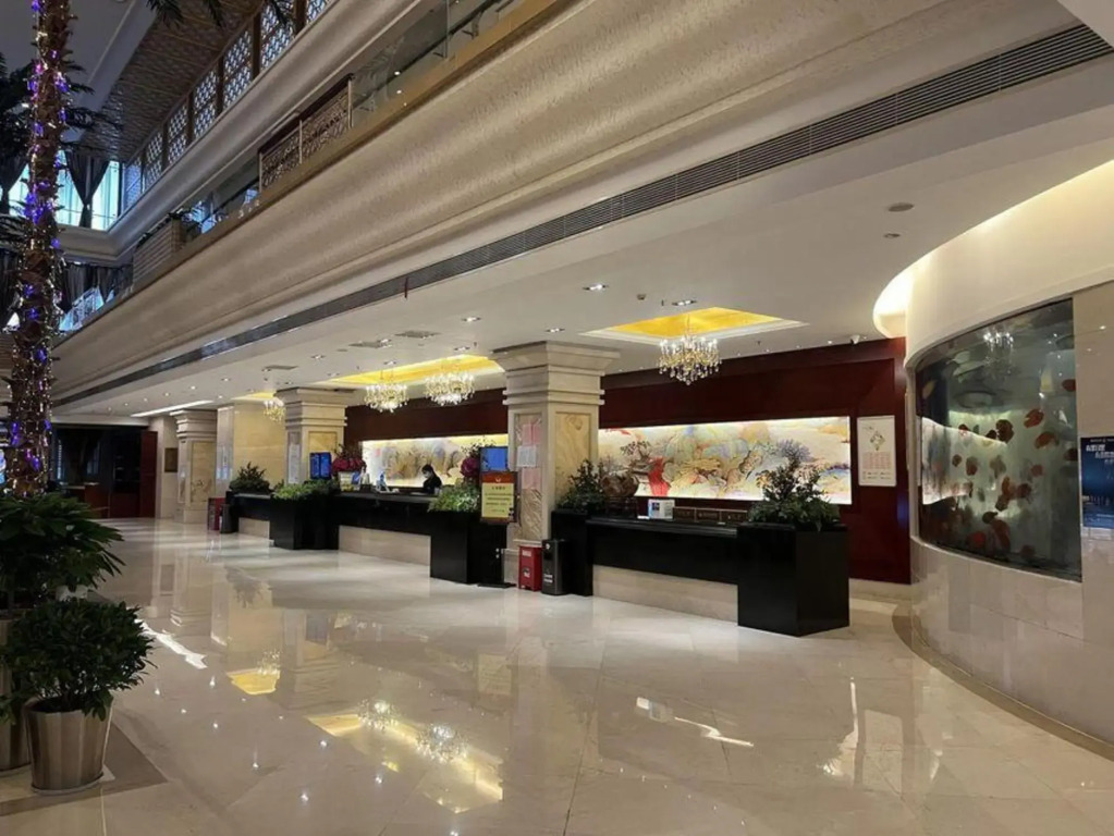 Riverside Hotel