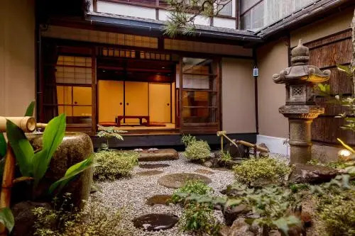 Campton Nishijin Vacation Rental