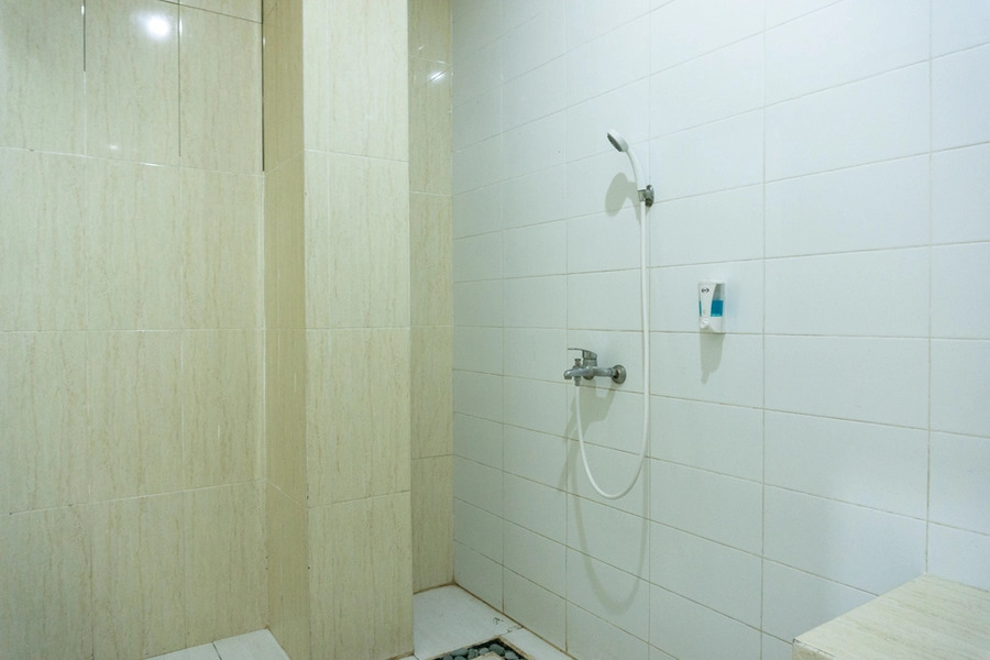 RedDoorz Plus @ Ende City Center