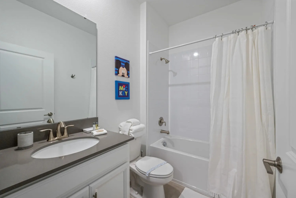 Luxury home with themed bedrooms near Disney