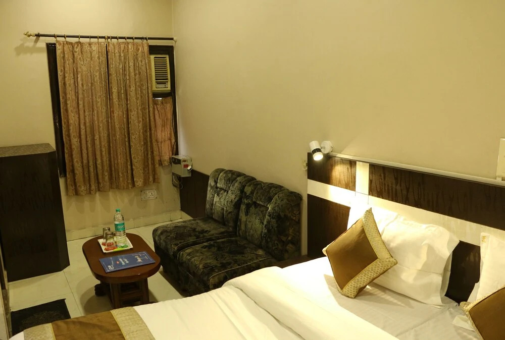 Hotel O Surya