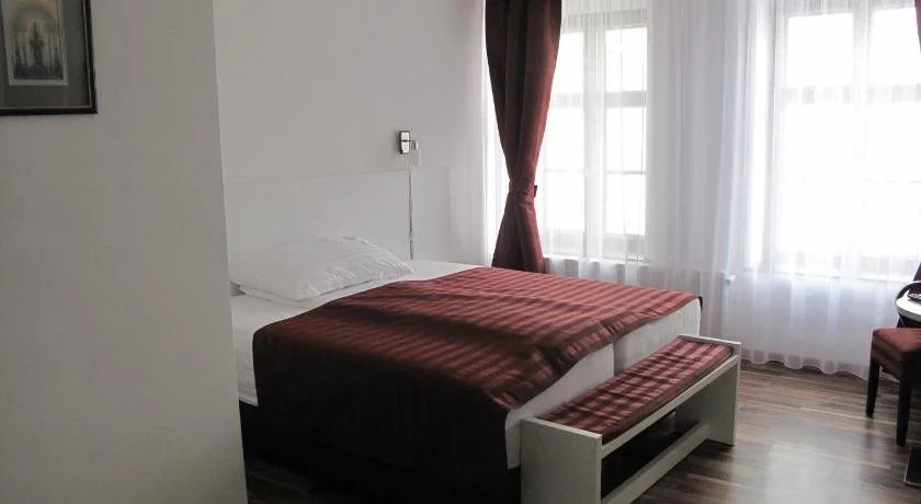 Riviéra Rooms Vendégszobák