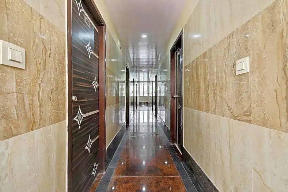 OYO Flagship Varcity Pearl Near Nexus Mall Koramangala