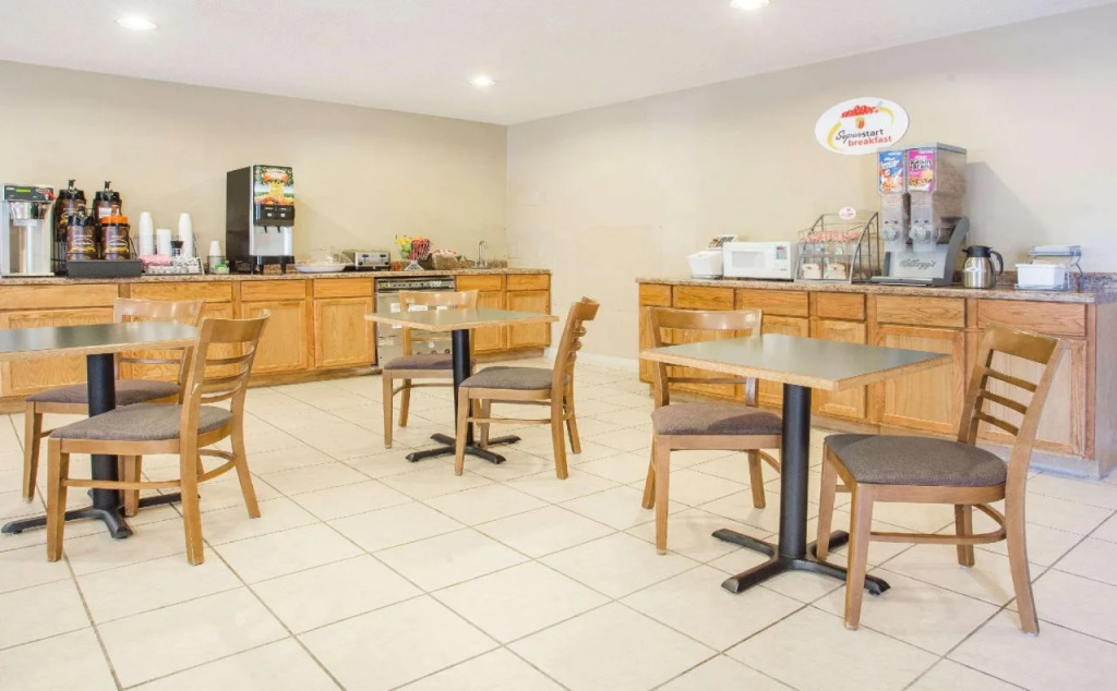 Wautoma Inn by OYO near Airport WI 73
