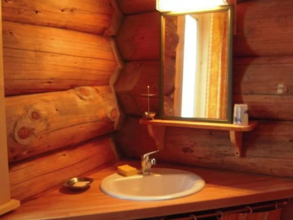 Chalet chaud, nature sauvage, internet PC, idéal randonnées - FR-1-496-184