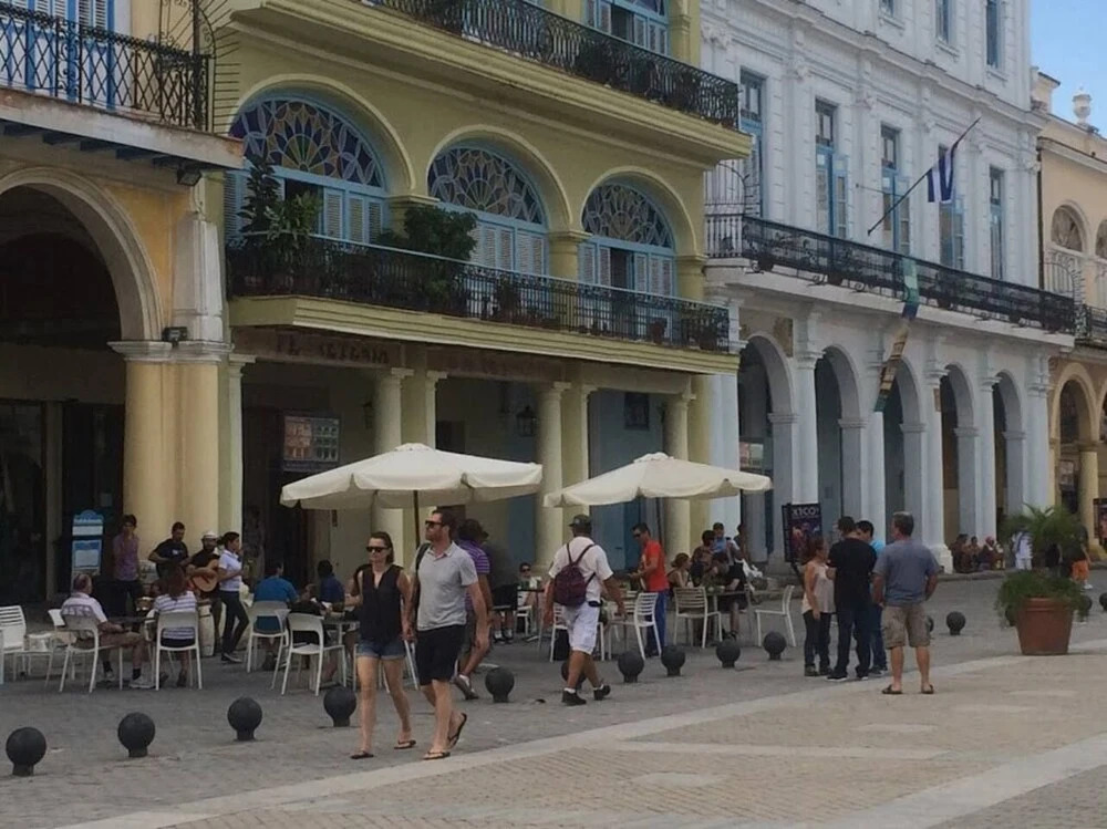Marquez De Liz 2: Suite Black & White In Havana