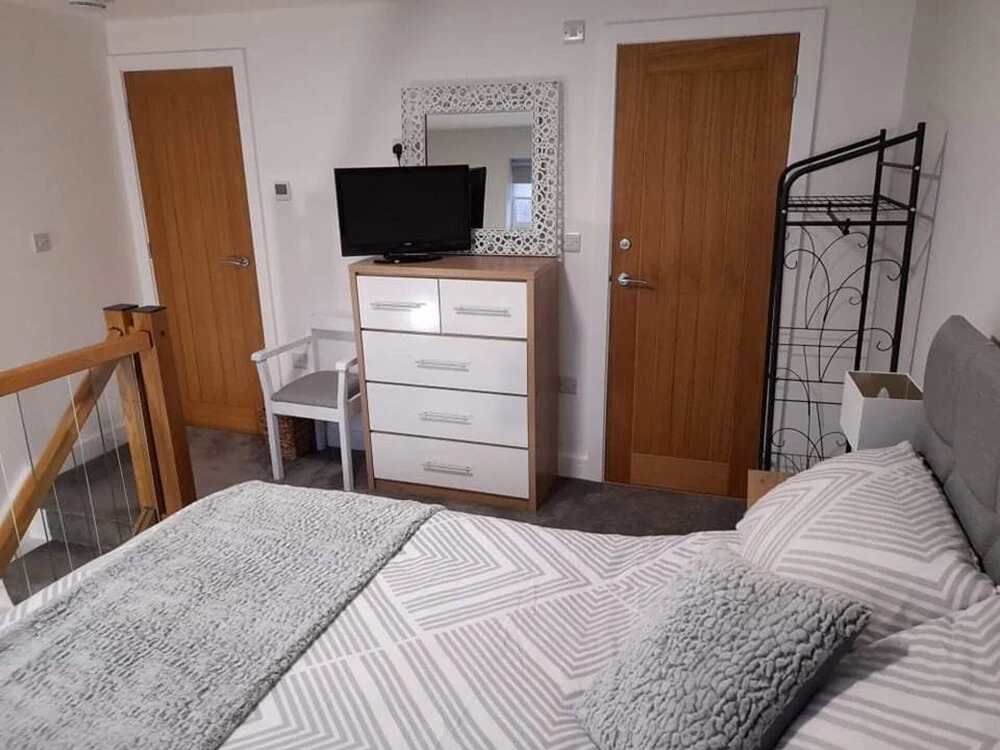 Outstanding, Modern 1-bed House in Chippenham