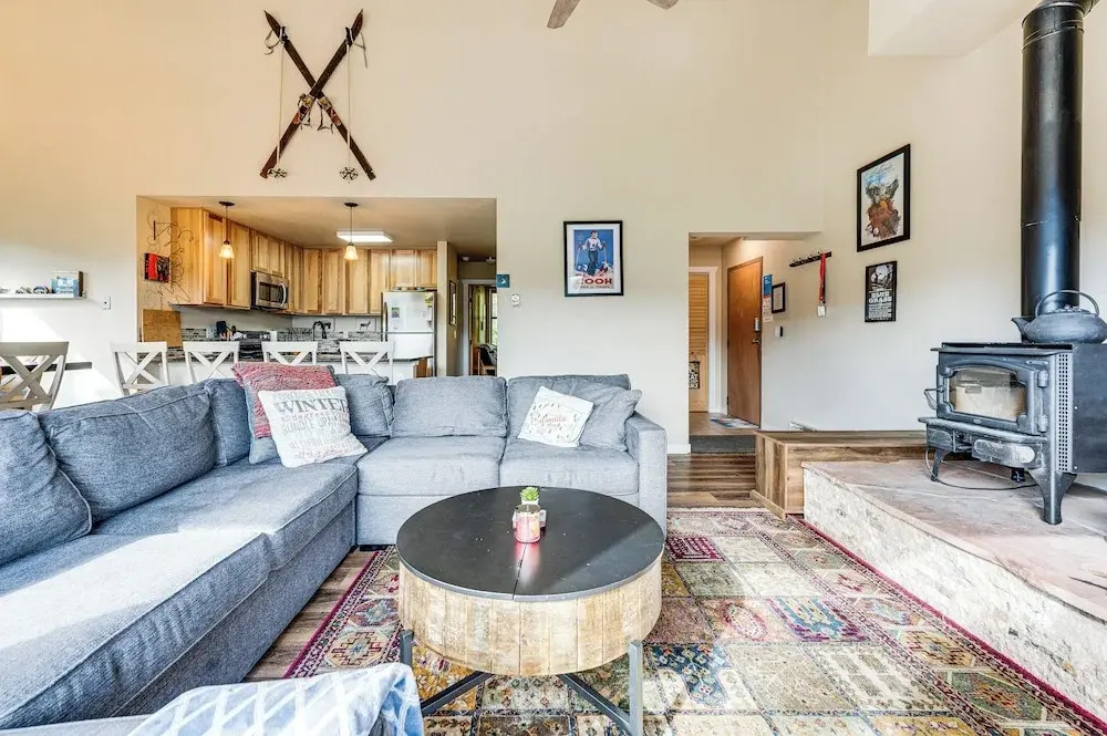 2 Mi to Winter Park Slopes: Mtn-view Condo!