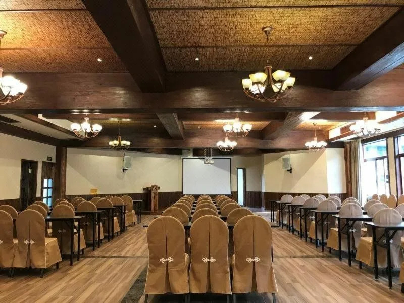 Chuanlord Holiday Hotel