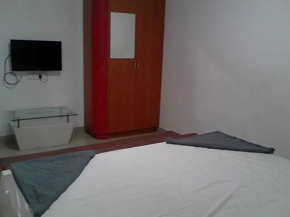 Hotel SR Residency