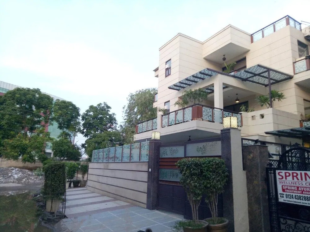OYO 15907 The Destiny Inn