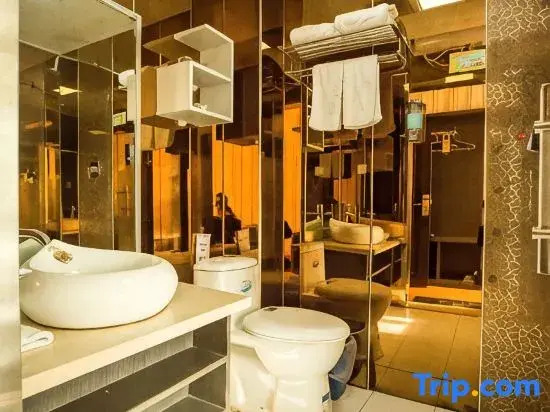 Haitang Hotel (Heihe Railway Street Shop)