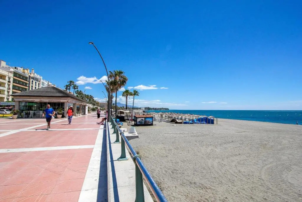 Newly Refurbished 2BED Apartment in Residence Infinity, Pool by Rafleys