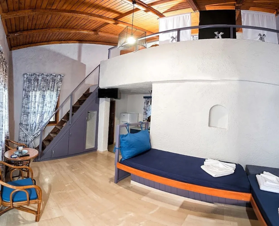 Anneta Studios