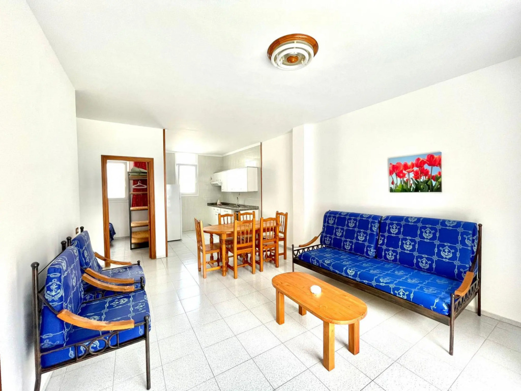Bonito apartamento de 2 domitorios frente al mar