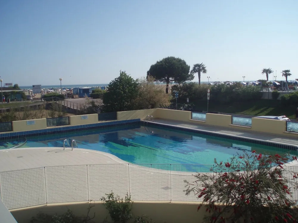 Lovely Holiday Apartment With sea View
