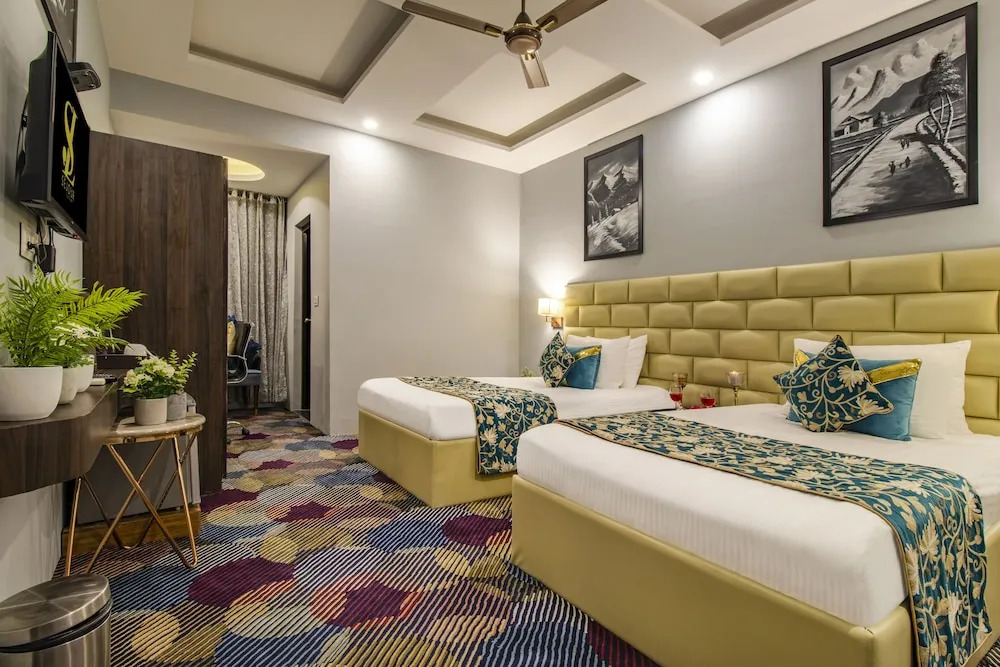 Hotel Sejour Luxury Srinagar