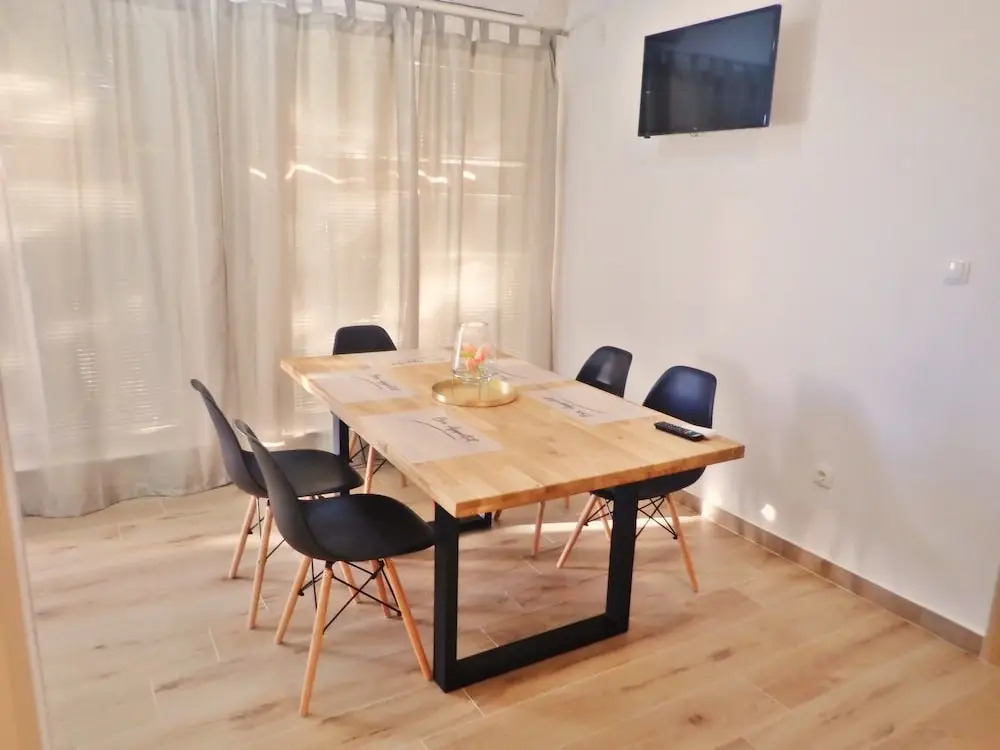 Apartments Danijel-in the Centre of Starigrad