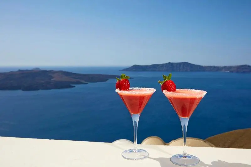 Caldera Cliff Illusion