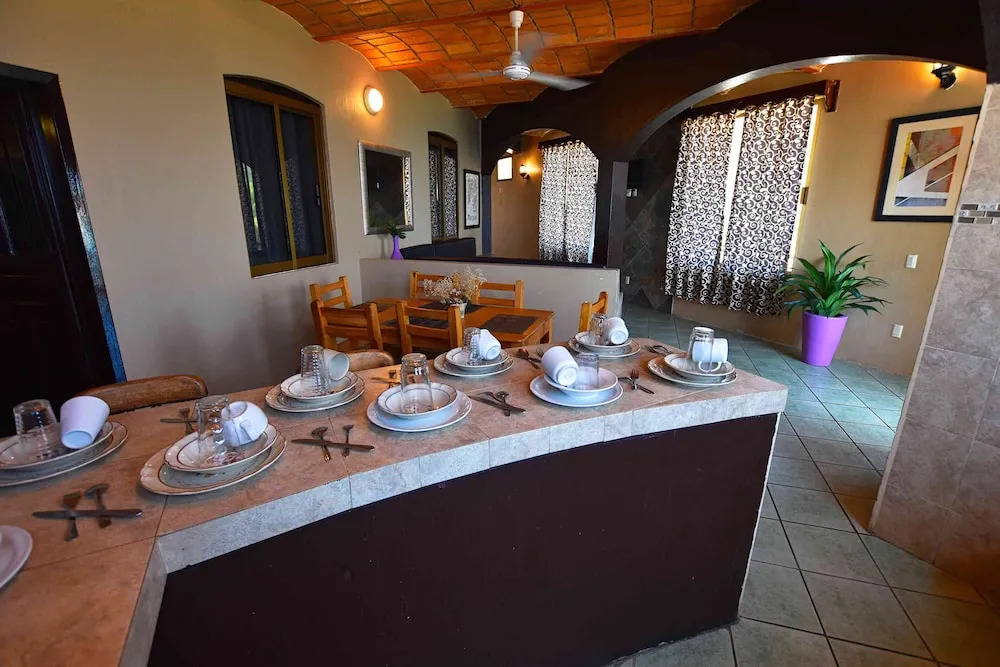 Hotel Villa Flores
