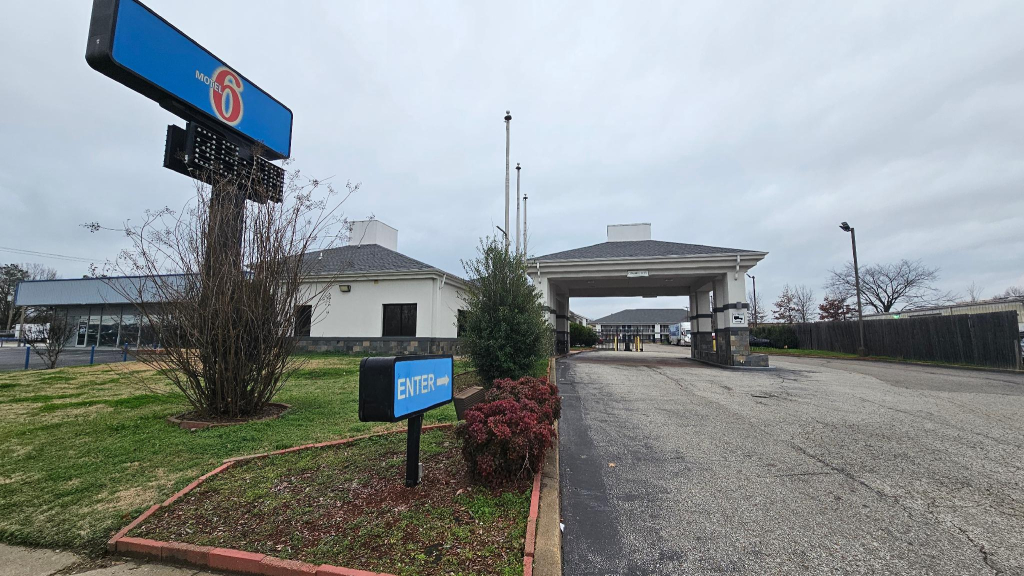 Motel 6 Memphis, TN - Graceland