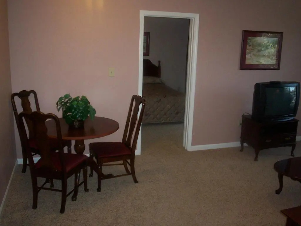 Rime Garden Inn & Suites