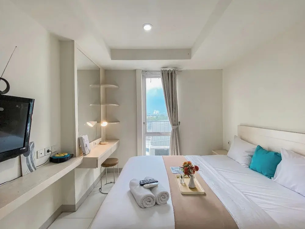 Modern Look and Restful Studio at Azalea Suites Apartment