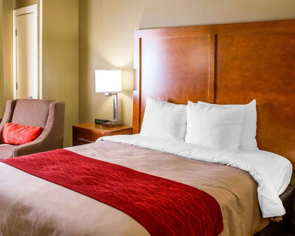 Comfort Inn & Suites Coralville - Iowa City near Iowa River Landing