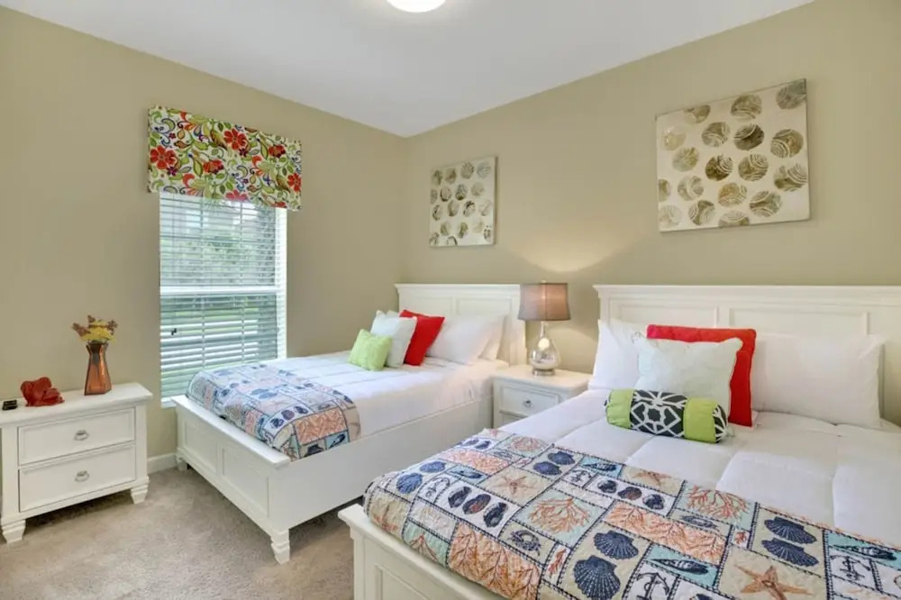 Paradise Palms - 3087 Beach Palm Avenue