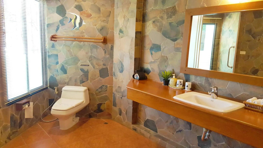 Birds and Bees Resort