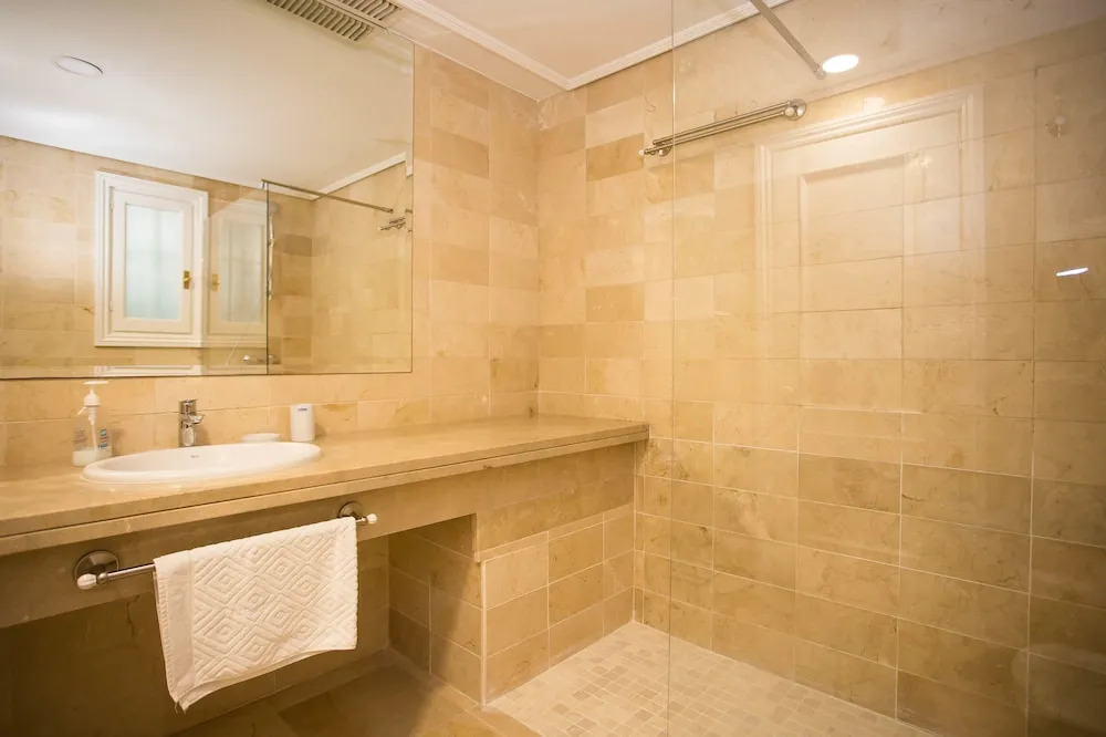 Fantastic Beachside 3 bedroom apartment