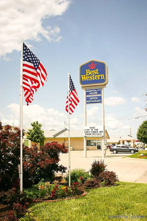 Best Western Hospitality House
