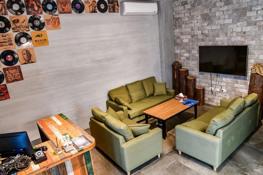 l-stack B&B