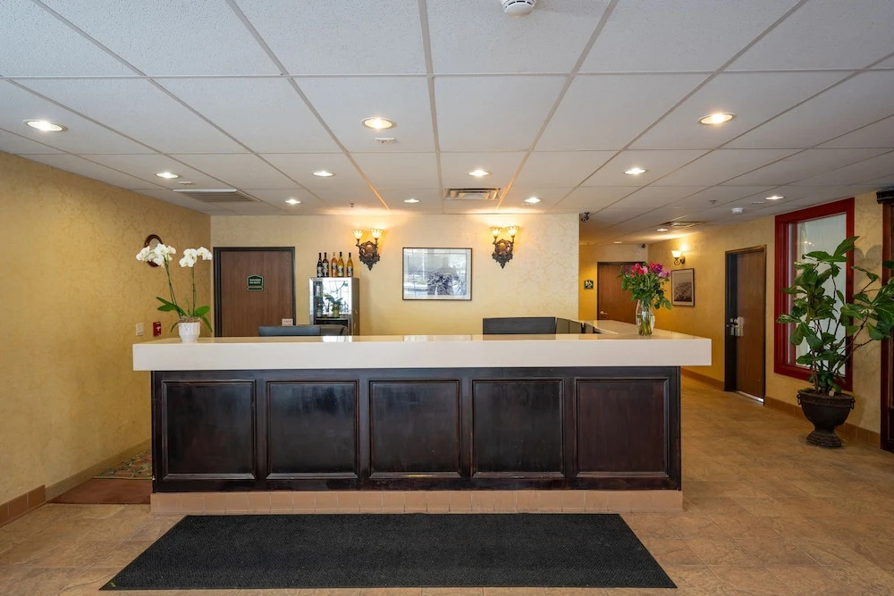 Silverland Inn