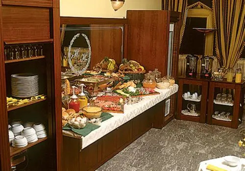 Hotel Elena