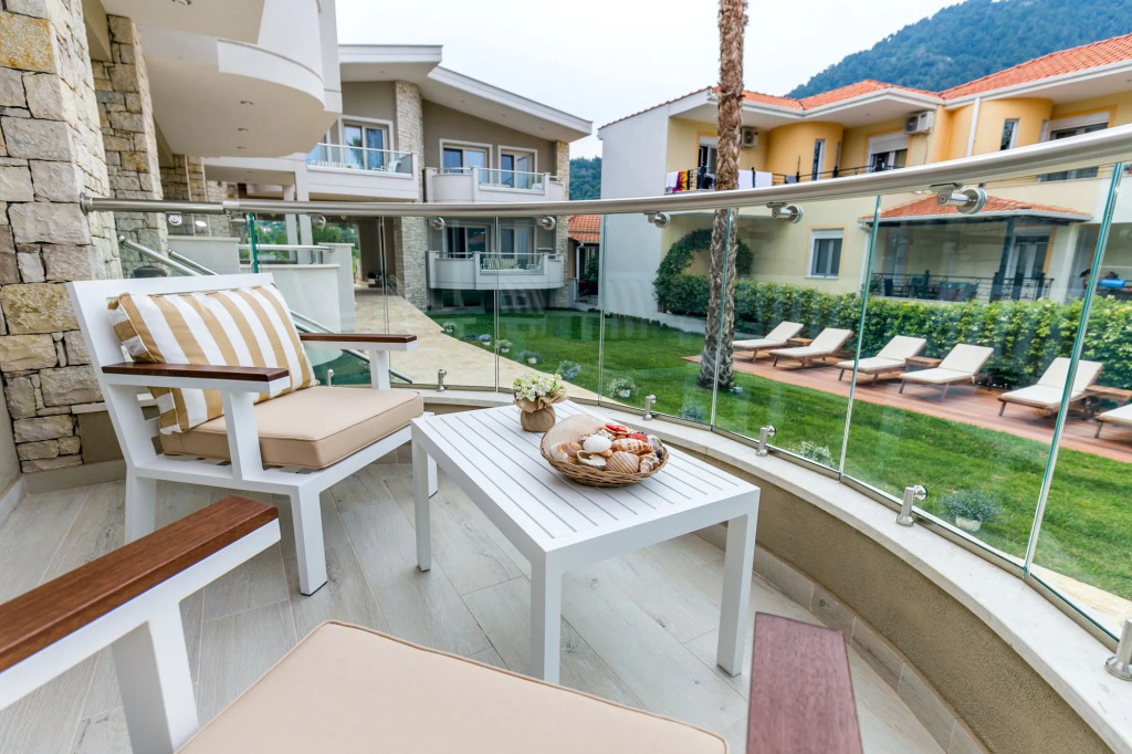 Lobelia Luxury Suites