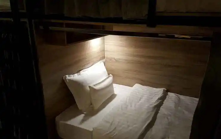 To Bed Poshtel