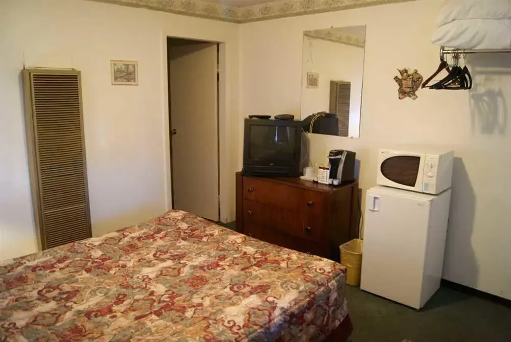 Kootenay Country Inn