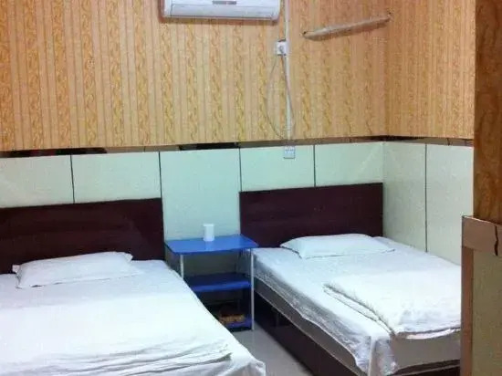 Fengqiu Yixiao Homeland Hotel