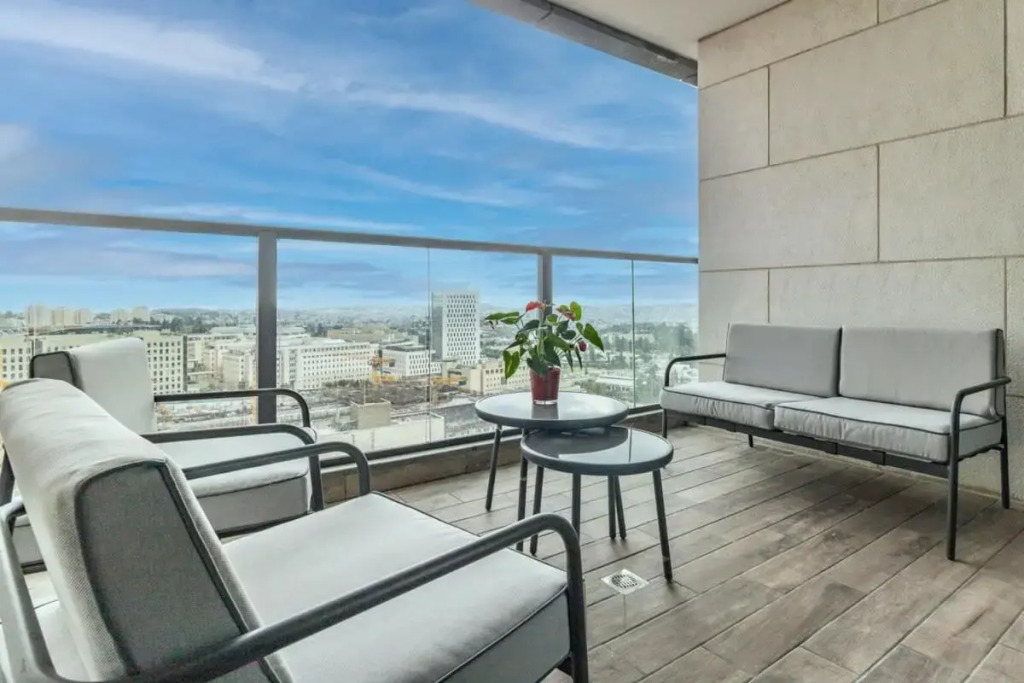 Magical 2BR Parking with amazing view in city gate
