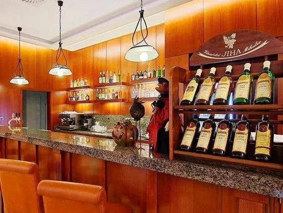 Kúpele Brusno - Kúpeľný hotel Poľana