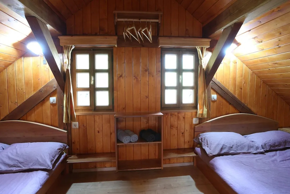 Vineyard cottage Med vinogradi