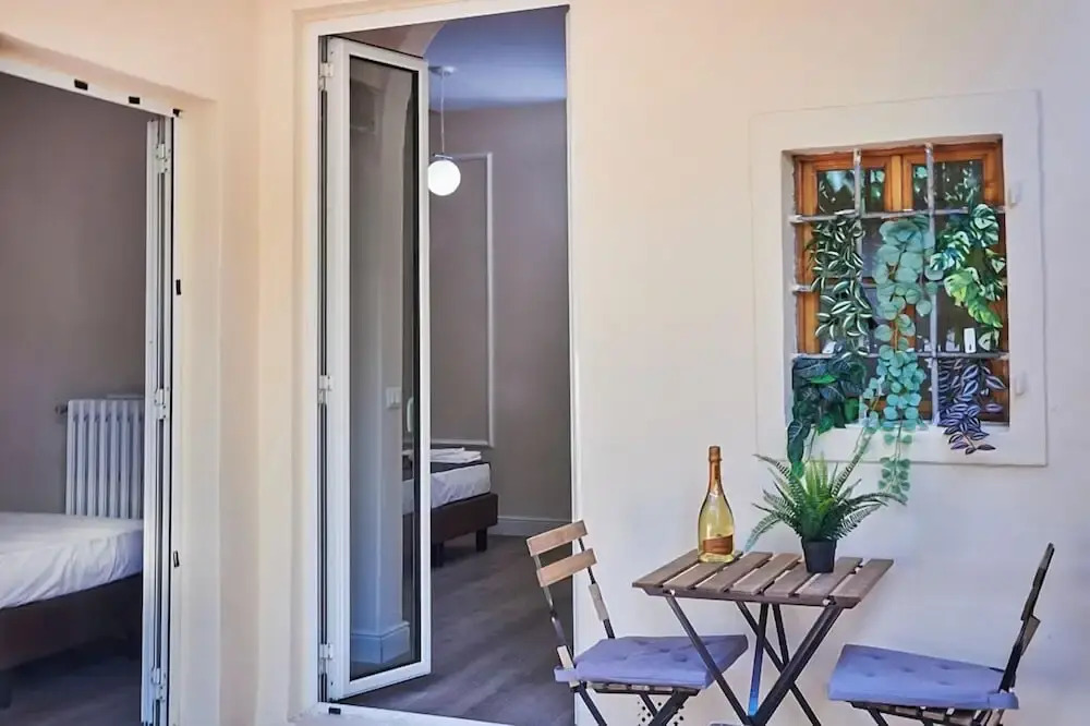 El Roy Garden Rooms