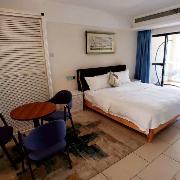 Shenzhen House of Sea Apartment (Dameisha Subway Station)