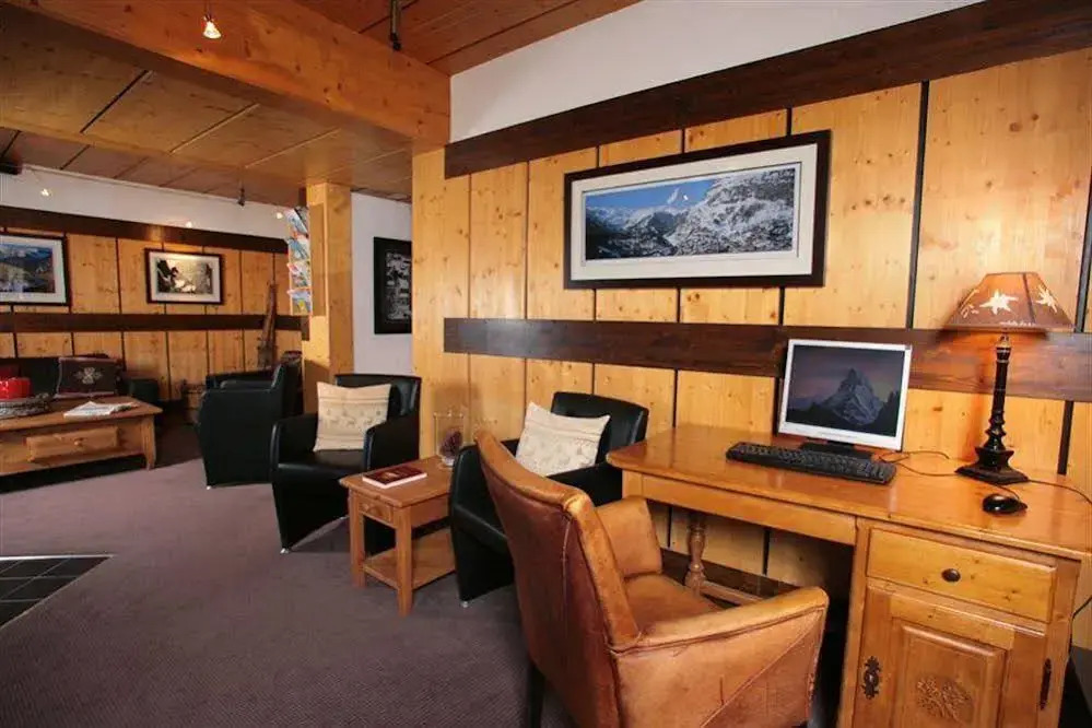 Hôtel Cristal - Swiss Riders Lodge Grimentz
