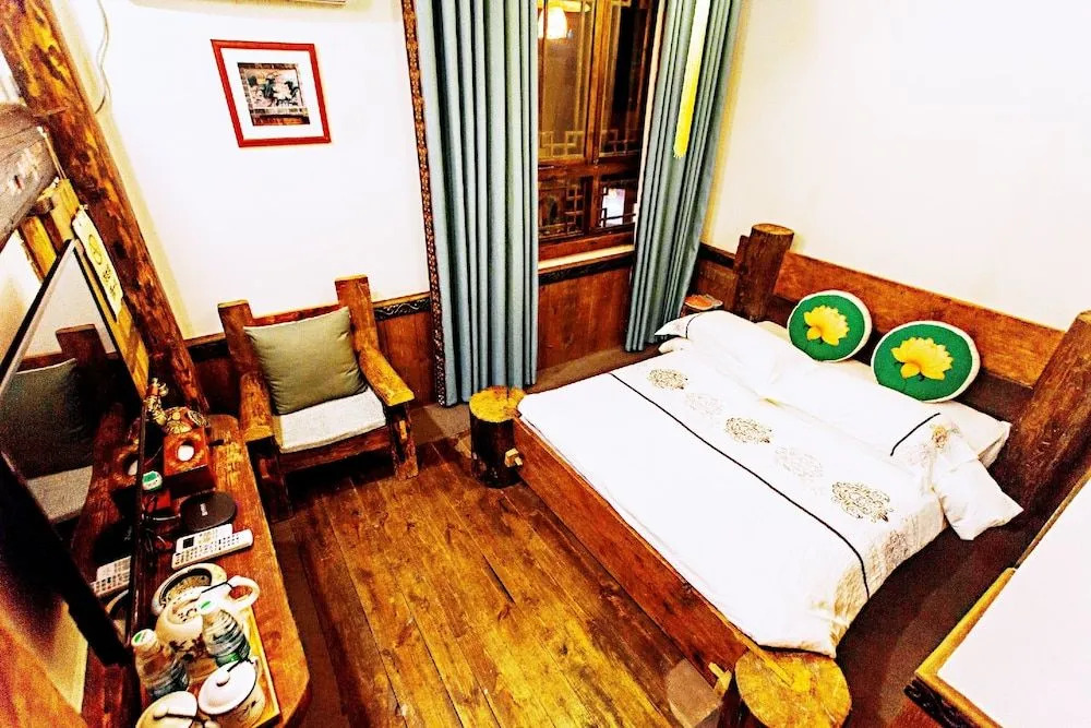 Dielianhua Cowherd Inn Zhangjiajie