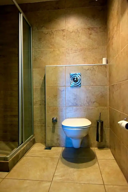 Elmas Hotel