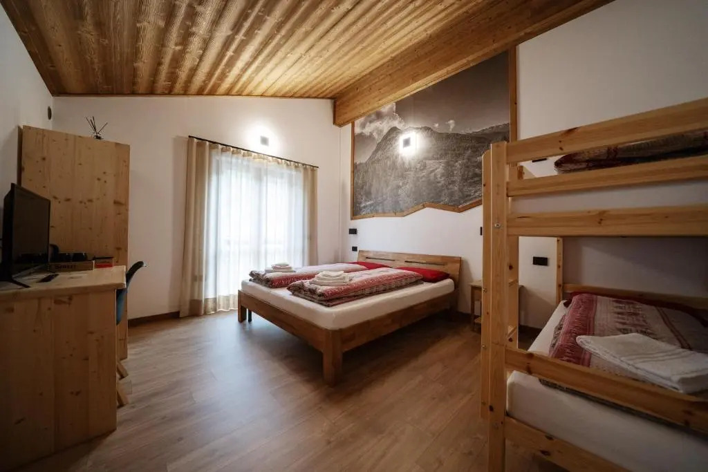 BASE531 Alpine Home